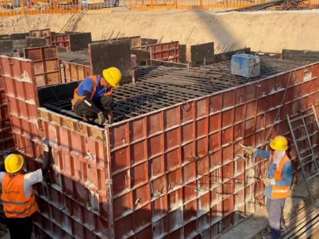 【奮斗正當“夏”】戰(zhàn)高溫、斗酷暑 勞動者堅守崗位保進度